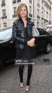 Natalia Vodianova feet photo thumbnail