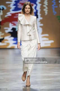 Natalia Vodianova feet photo thumbnail