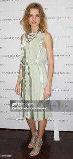 Natalia Vodianova feet photo thumbnail