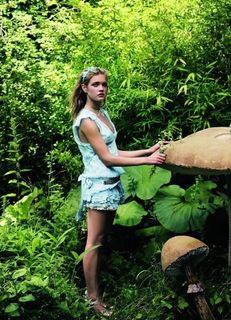Natalia Vodianova feet photo 9
