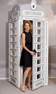 Natalia Vodianova feet photo thumbnail