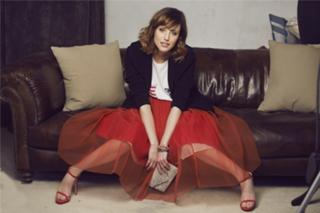 Natalia de Molina feet photo 7