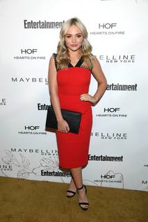 Natalie Alyn Lind feet photo thumbnail