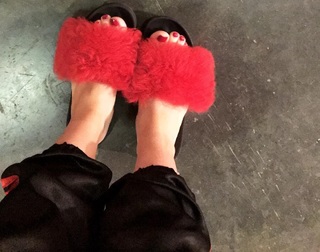 Natalie Alyn Lind feet photo thumbnail
