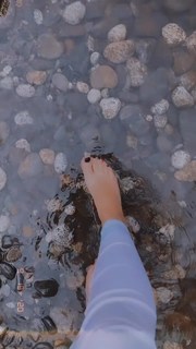 Natalie Alyn Lind feet photo thumbnail