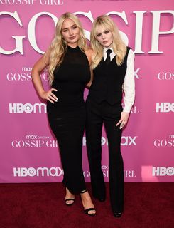 Natalie Alyn Lind feet photo thumbnail