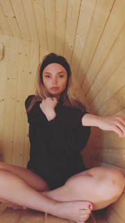 Natalie Alyn Lind feet photo thumbnail