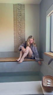 Natalie Alyn Lind feet photo thumbnail