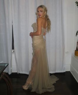 Natalie Alyn Lind feet photo 15