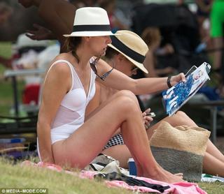 Natalie Barr feet photo 4
