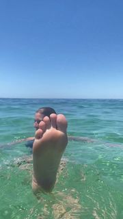 Natalie Barr feet photo 18
