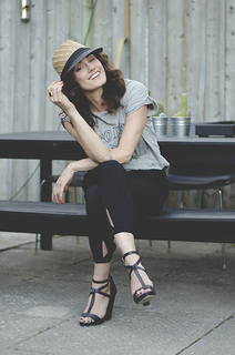 Natalie Brown feet photo 8