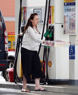 Natalie Cassidy feet photo 3