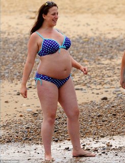 Natalie Cassidy feet photo 11