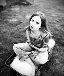 Natalie Cuomo feet photo 15