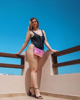 Natalie Deadman feet photo 19