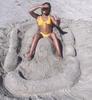 Natalie Decker feet photo 1
