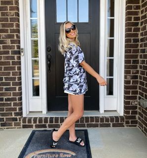 Natalie Decker feet photo 13