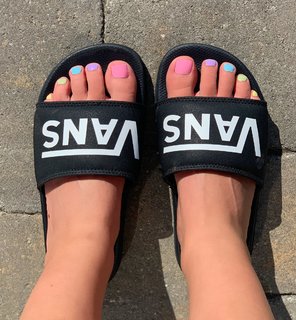 Natalie Decker feet photo 8