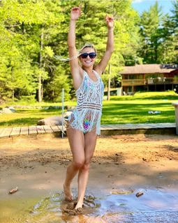 Natalie Decker feet photo 6