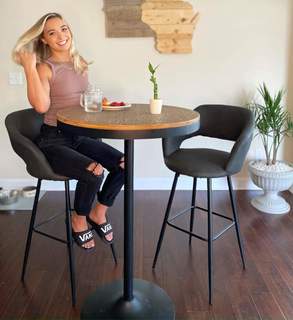 Natalie Decker feet photo 1