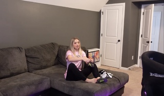 Natalie Decker feet photo 8