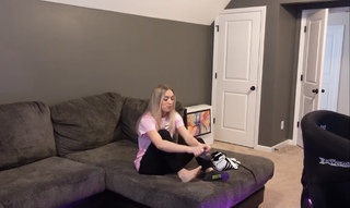 Natalie Decker feet photo 7