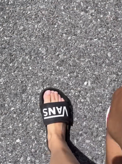 Natalie Decker feet photo 8
