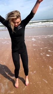 Natalie Decker feet photo 2