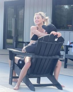 Natalie Decker feet photo 13