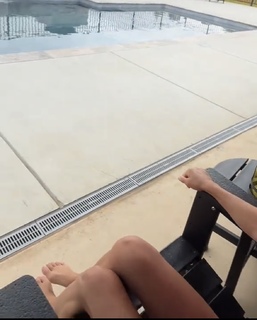 Natalie Decker feet photo 17