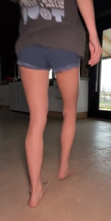 Natalie Decker feet photo 3