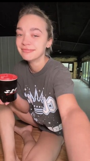 Natalie Decker feet photo 18