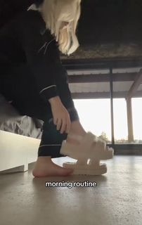 Natalie Decker feet photo 16