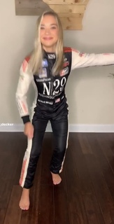 Natalie Decker feet photo 17