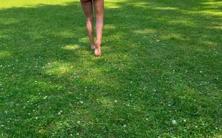 Natalie Decker feet photo 9