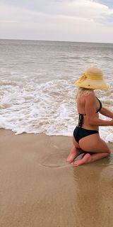 Natalie Decker feet photo 7
