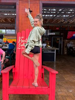Natalie Decker feet photo 8