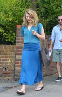 Natalie Dormer feet photo thumbnail