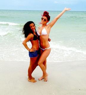 Natalie Eva Marie feet photo thumbnail