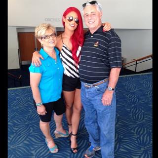 Natalie Eva Marie feet photo thumbnail