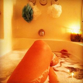 Natalie Eva Marie feet photo thumbnail