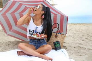 Natalie Eva Marie feet photo thumbnail