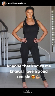 Natalie Eva Marie feet photo thumbnail