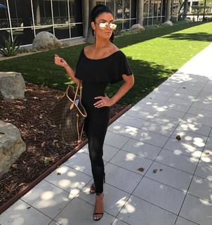 Natalie Eva Marie feet photo thumbnail