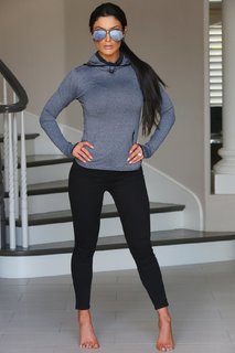 Natalie Eva Marie feet photo thumbnail