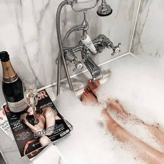 Natalie Eva Marie feet photo thumbnail