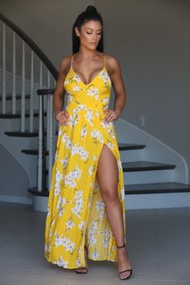 Natalie Eva Marie feet photo thumbnail