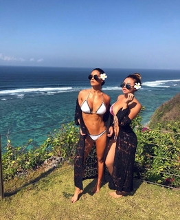Natalie Eva Marie feet photo thumbnail