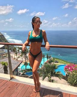 Natalie Eva Marie feet photo thumbnail